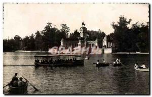 Postcard Modern Madrid El Retiro Estanque Charter Boats