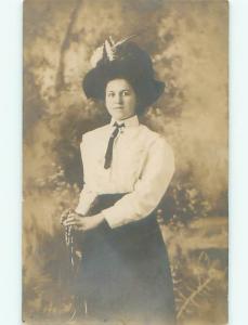 rppc Pre-1918 Fashion WOMAN WEARING LARGE FASHIONABLE HAT AC7687