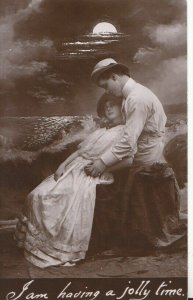 Couples Postcard -  Romance - I am Having a Jolly Time - TZ12387