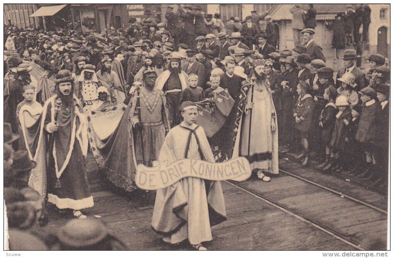 BRUGES, Belgium, 00-10s : Procession du St. Sang : Les Mages