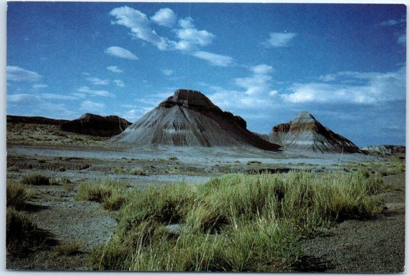 Postcard - Tepees, Painted Desert - Arizona