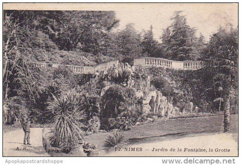 France Nimes Jardin de la Fontaine La Grotte