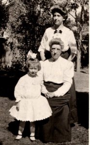 RPPC Two Women & a Young Girl in Puffed Out Dress & Bow VINTAGE Postcard 1402