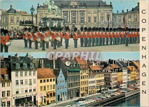 Modern Postcard Kobenhavn Copenhagen the Royal Guard at Amalienborg Palace Mi...