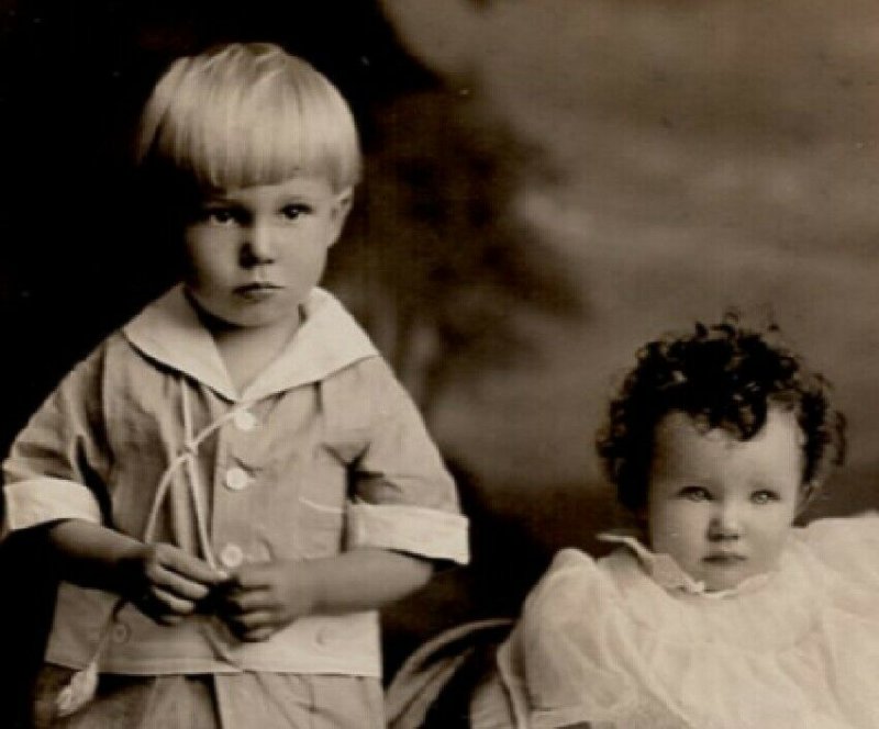 OC1920 VINTAGE RPPC REAL PHOTO POSTCARD SWEET CHILDREN TODDLER BOY BABY GIRL