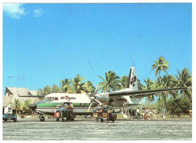 Vintage Air Polynesia Papeete Tahiti Boarding on Tarmac Airline Issued Postcard