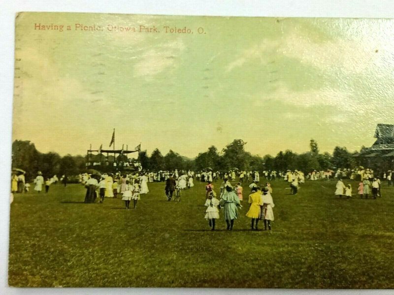 Vintage Postcard 1910 Having a Picnic Ottowa Park Toledo OH Ohio Family Gatherin