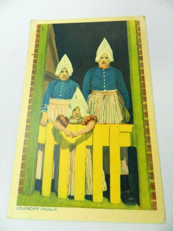 Vintage Postcard Dutch Women Children Typical Dress Volendam Family Holland