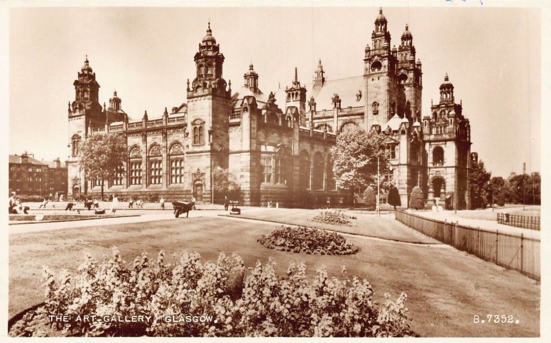 L233 Scotland Art Gallery Glasgow RPPC vintage postcard