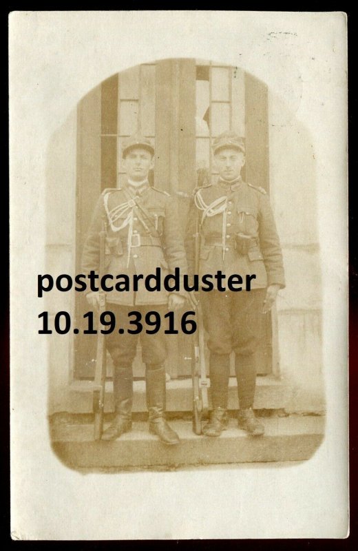 h3556 - HUNGARY MILITARY 1927 Officers. Rifles. Real Photo Postcard