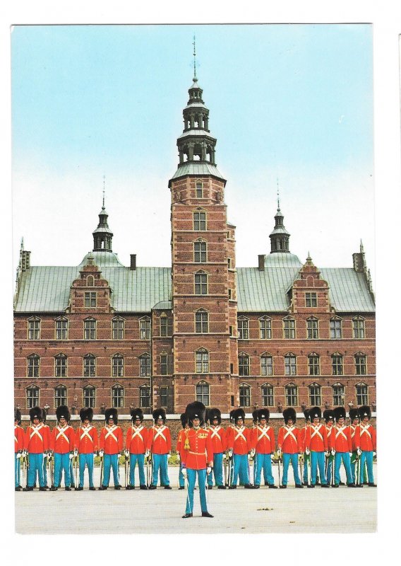 Denmark Copenhagen Royal Guard front of Rosenborg Palace Vntg 4X6 Postcard 1984