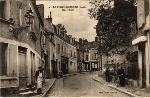 CPA La FERTÉ-BERNARD - Rue Thiers (112262)