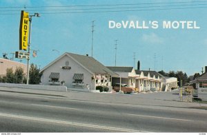 VANCOUVER , B.C. , Canada , 1950-60s ; Devall's Motel