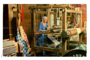 VA - Williamsburg. Spinning & Weaving Exhibit  (creases)