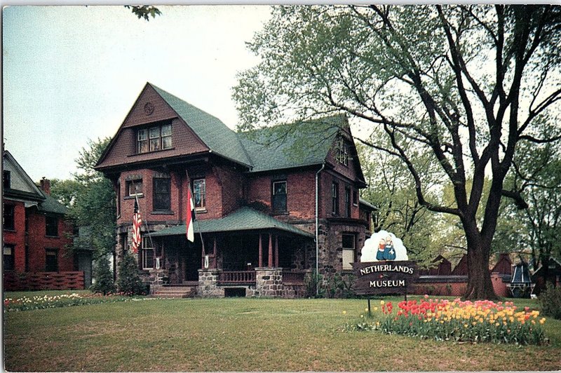 Chrome MUSEUM SCENE Holland - Near Grand Rapids Michigan MI AH9634
