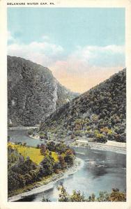 Delaware Water Gap Pennsylvania Scene (near Stroudsburg)~Info on Postcard Back