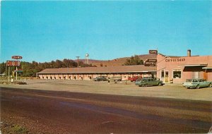 Autos Burns Oregon Gayway Motel Cafe 1950s Postcard roadside Smith Western 9740