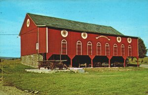 USA Pennsylvania Dutch Hex Barn Dutch Country Chrome Postcard 04.04