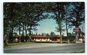 SHAWANO, WI Wisconsin ~ OAKDALE MOTEL c1950s Roadside Postcard