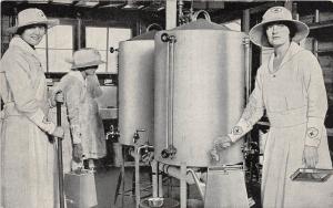 B43/ St Louis Missouri Mo Postcard c1940s American Red Cross Women Interior