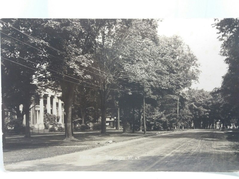 Pearl Street Brandon Vermont USA Vintage Postcard 1940s