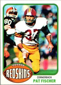 1976 Topps Football Card Pat Fischer Washington Redskins sk4465