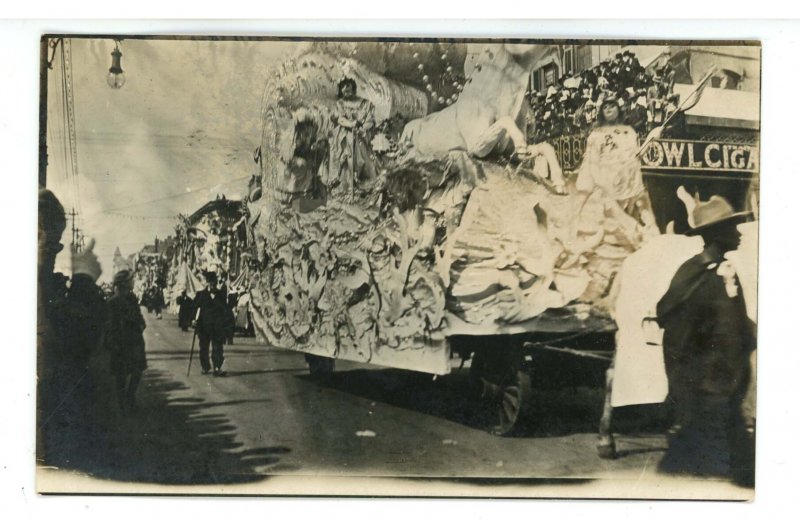 LA - New Orleans. Mardi Gras Feb 1913 RPPC *See Note