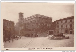 RP, Fountain, Piazza Del Municipio, Perugia (Umbria), Italy, 1920-1940s