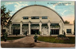 Dancing Paviion at Ramona Park, Grand Rapids MI Vintage Postcard A45