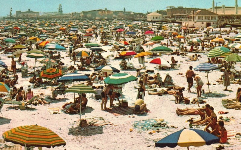 Vintage Postcard Crowded Weekend At Wildwood By The Sea New Jersey NJ