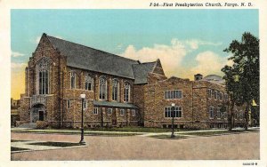 FARGO, North Dakota ND   FIRST PRESBYTERIAN CHURCH   ca1940's Vintage Postcard