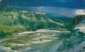 USA Mammoth Terraces Yellowstone National Park Vintage Postcard 07.85