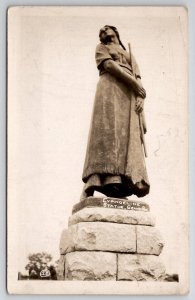 Canada RPPC Evangeline Statue Grand Pre' Nova Scotia Postcard G27