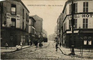 CPA KREMLIN-BICETRE Rue du 14 Juillet (65568)