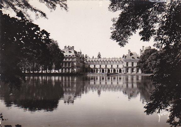 France Fontainbleau Le Palais Facade sur l'Etang aux Carpes