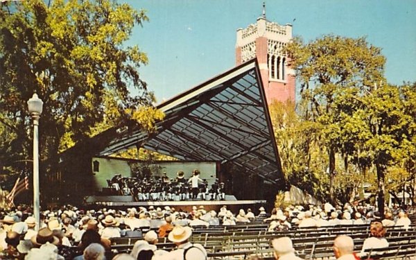 Enjoying Band Concerts in Williams Park St Petersburg, Florida