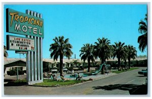 Yuma Arizona AZ Postcard Tropicana Motel Exterior Building c1960 Vintage Antique