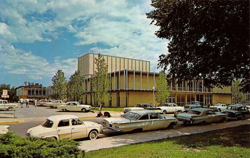 Columbia MO  UNIVERSITY OF MISSOURI Fine Arts Building  50's~60's Cars  Postcard 