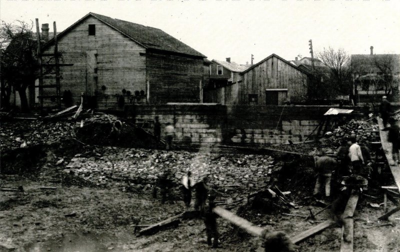 NY - NYS Erie Canal, 1908. Men Working on Washwall