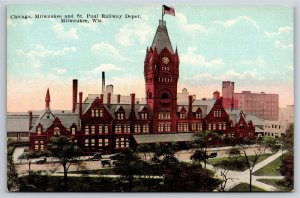 Milwaukee WI~Chicago Milwaukee & St Paul Railway Depot~Clock Tower~Vintage PC