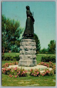 Postcard Grand Pre Nova Scotia c1950s Evangeline Monument