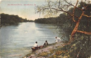 Des Moines Iowa 1908 Postcard Des Moines River Boat Riverbank