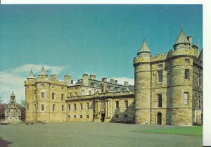 Scotland Postcard - Palace of Holyroodhouse - Edinburgh - Ref 18512A 