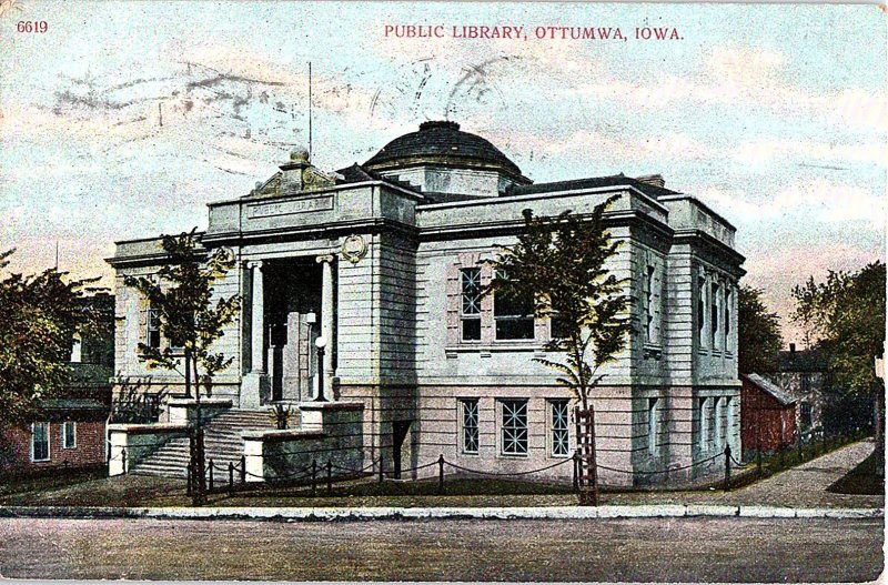 Postcard LIBRARY SCENE Ottumwa Iowa IA AI3191