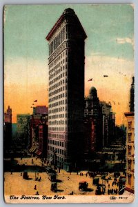 Vintage Postcard 1912 The Flatiron Building Triangular Block 5th Avenue New York