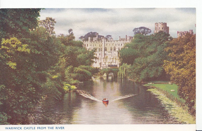 Warwickshire Postcard - Warwick Castle From The River   U320