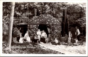 RPPC Religious Scene, Jesus, Lunds Scenic Gardens Leland MI Vintage Postcard V49