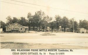 CAMDENTON MISSOURI 1930s Wilkerson Figure Bottle Museum roadside 3022