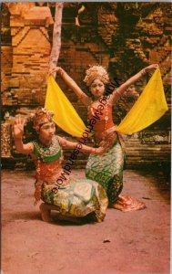 Dancing the Oleg and the Butterfly Dance Tamuliling Indonesia Postcard PC267