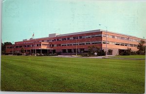 Medical Research Lab Pfizer Groton Connecticut CT VTG Postcard UNP Unused 